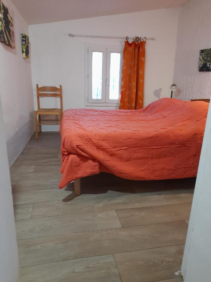 Chambres D'Hotes Chez Cecile A Lagnes Exterior photo