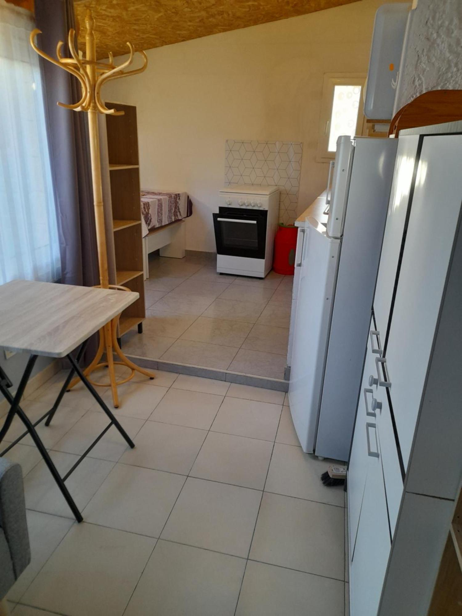 Chambres D'Hotes Chez Cecile A Lagnes Exterior photo