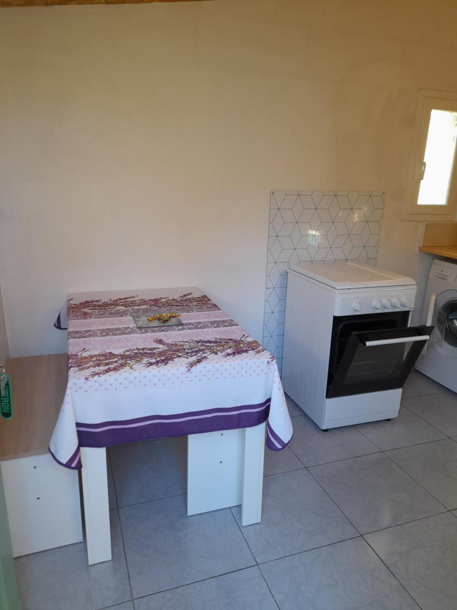 Chambres D'Hotes Chez Cecile A Lagnes Exterior photo
